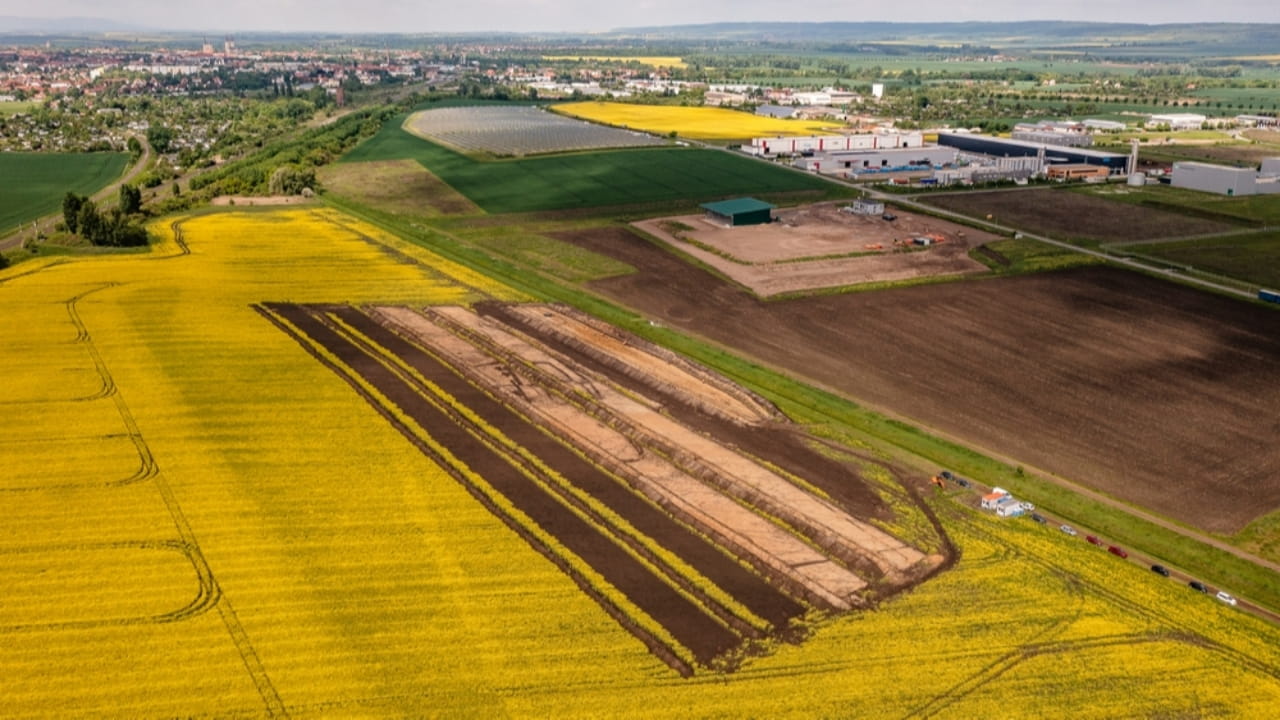 Archaeologists uncover mysterious medieval settlement abandoned near Halberstadt, Germany