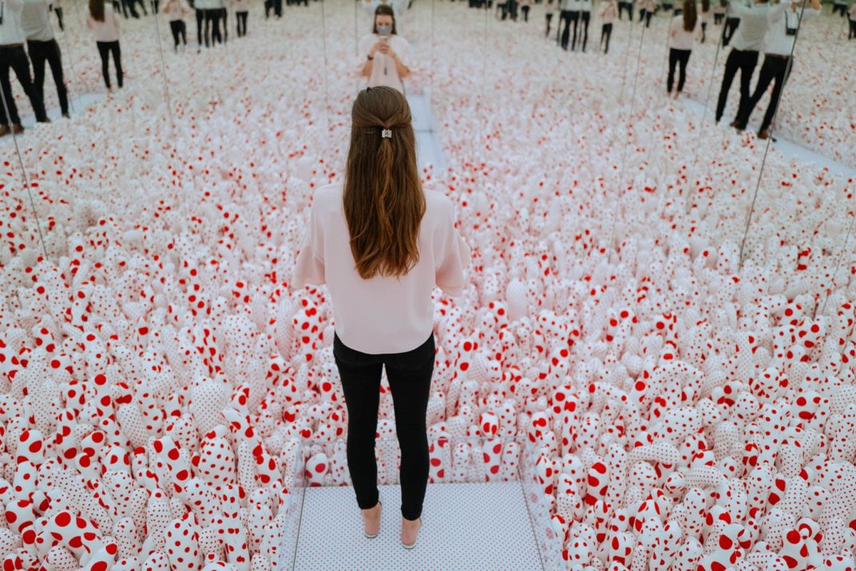 Infinity Mirror Room—Phalli’s Field by Yayoi Kusama’s, 1965/2017