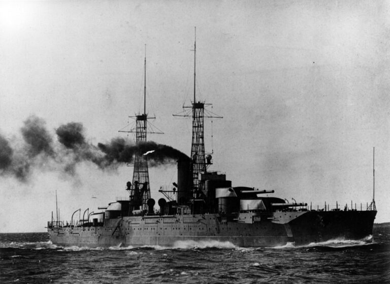 USS Nevada BB-36 Süper-Dretnot Zırhlısı