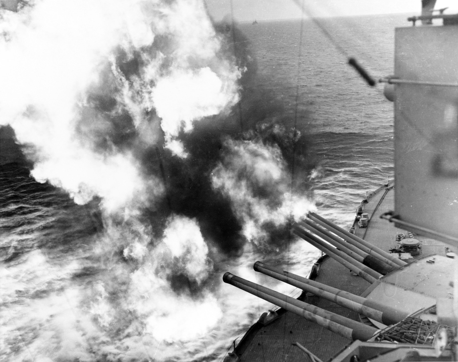 USS Nevada 356 mm Ana Batarya Top Ateşi