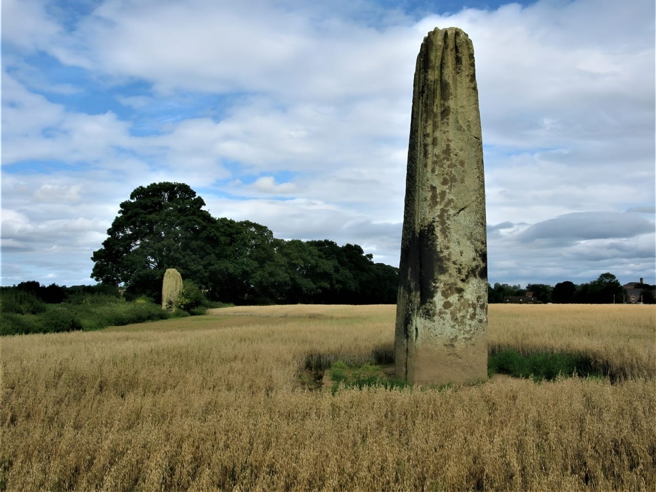 Ancient builders hauled 25-ton stones 18 km to build Britain’s tallest prehistoric stone row