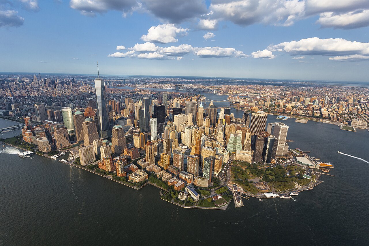 New York, dünyanın başlıca fintech ve finans merkezi[3][4] ve dünyanın başlıca metropol ekonomisinin merkez üssüdür.[5]