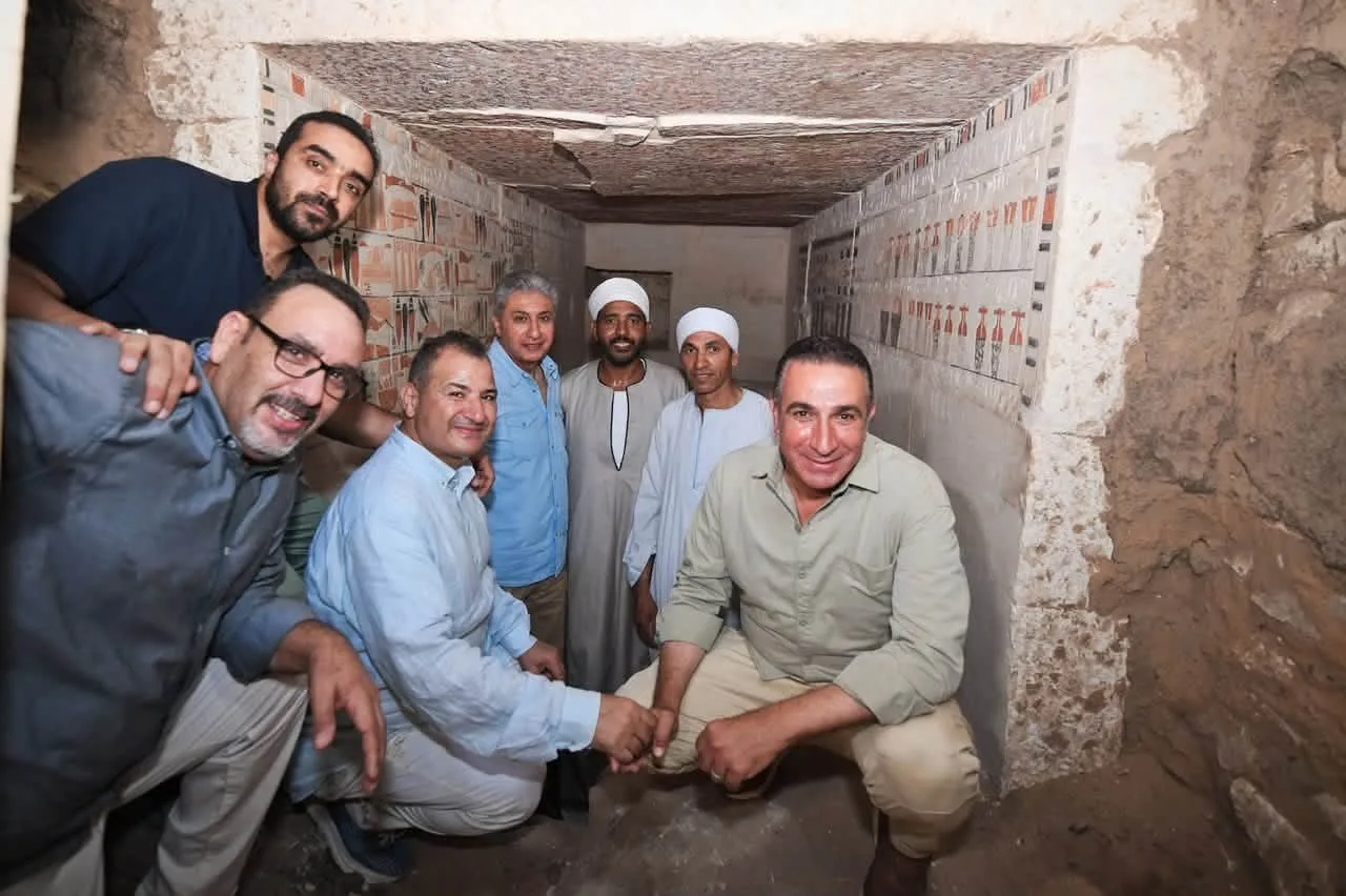 Decorated tomb of Old Kingdom official Weni found at Saqqara, Egypt, with rare wooden statues and bronze tools