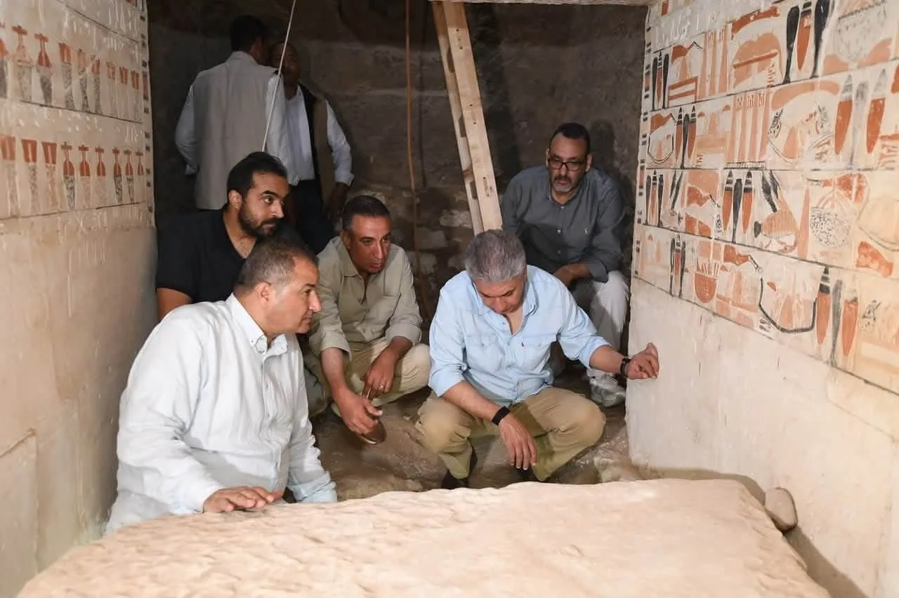 Decorated tomb of Old Kingdom official Weni found at Saqqara, Egypt, with rare wooden statues and bronze tools