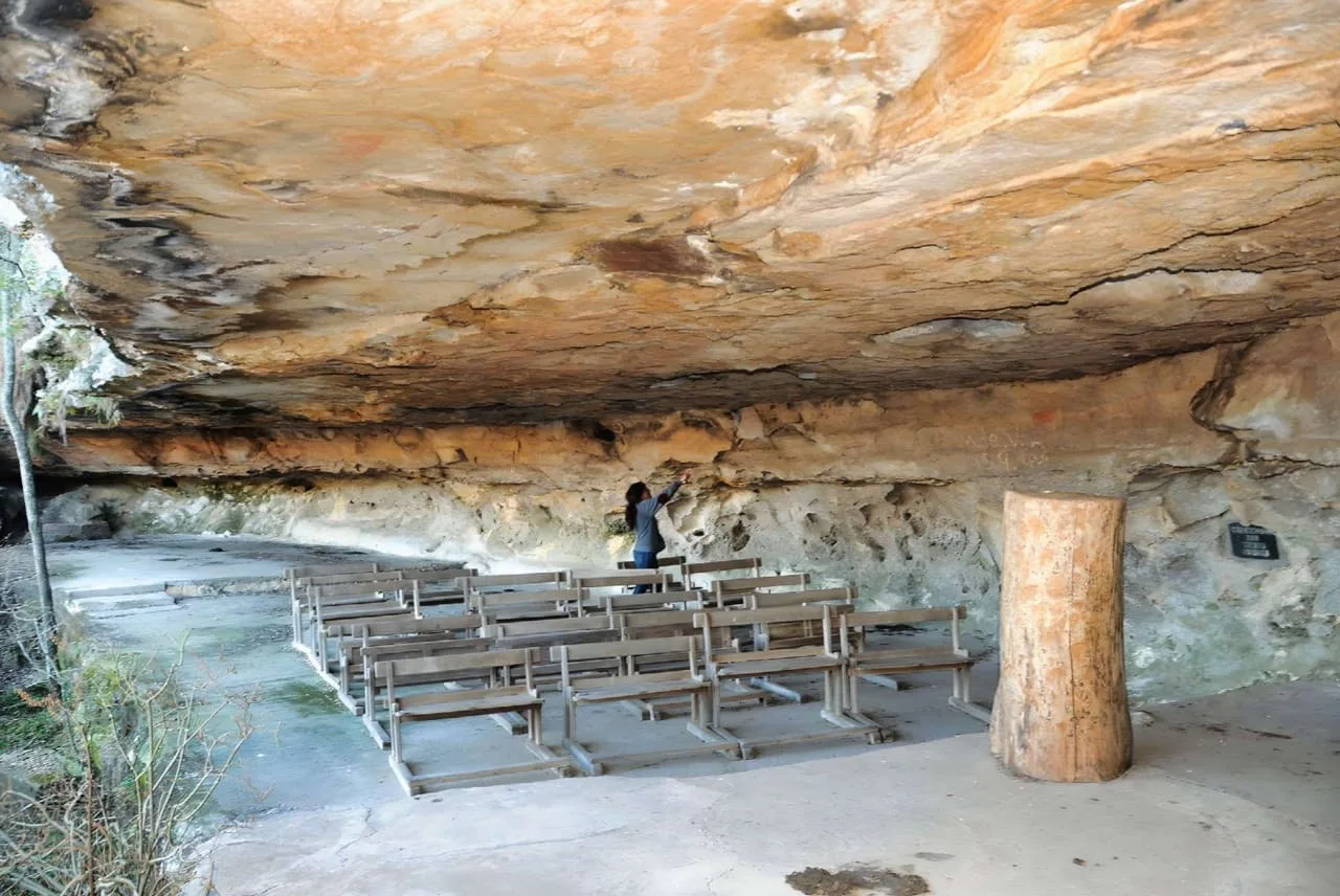 First stencilled rock art in southern Africa found in a Mpumalanga shelter