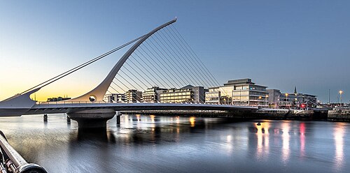 Samuel Beckett Bridge At Sunset Dublin Ireland (97037639) (cropped)