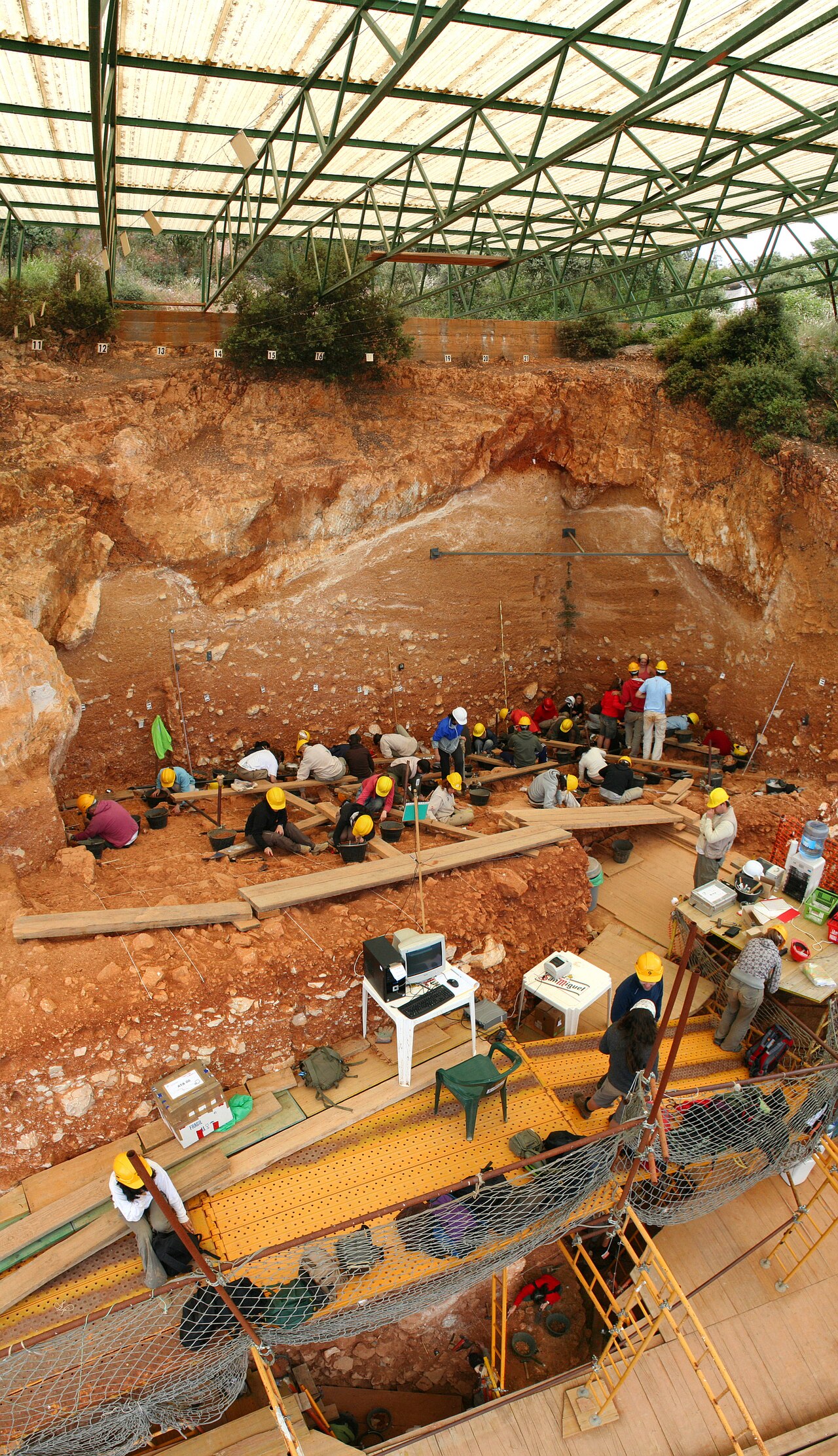Gran Dolina sitinde arkeolojik kazı, Atapuerca Dağları, İspanya, 2008