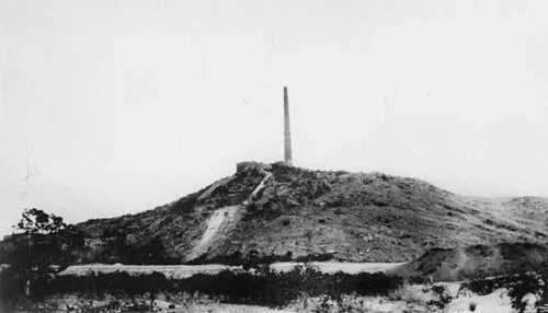 Chimney stack on Towers Hill, Charters Towers, Queensland, 1927