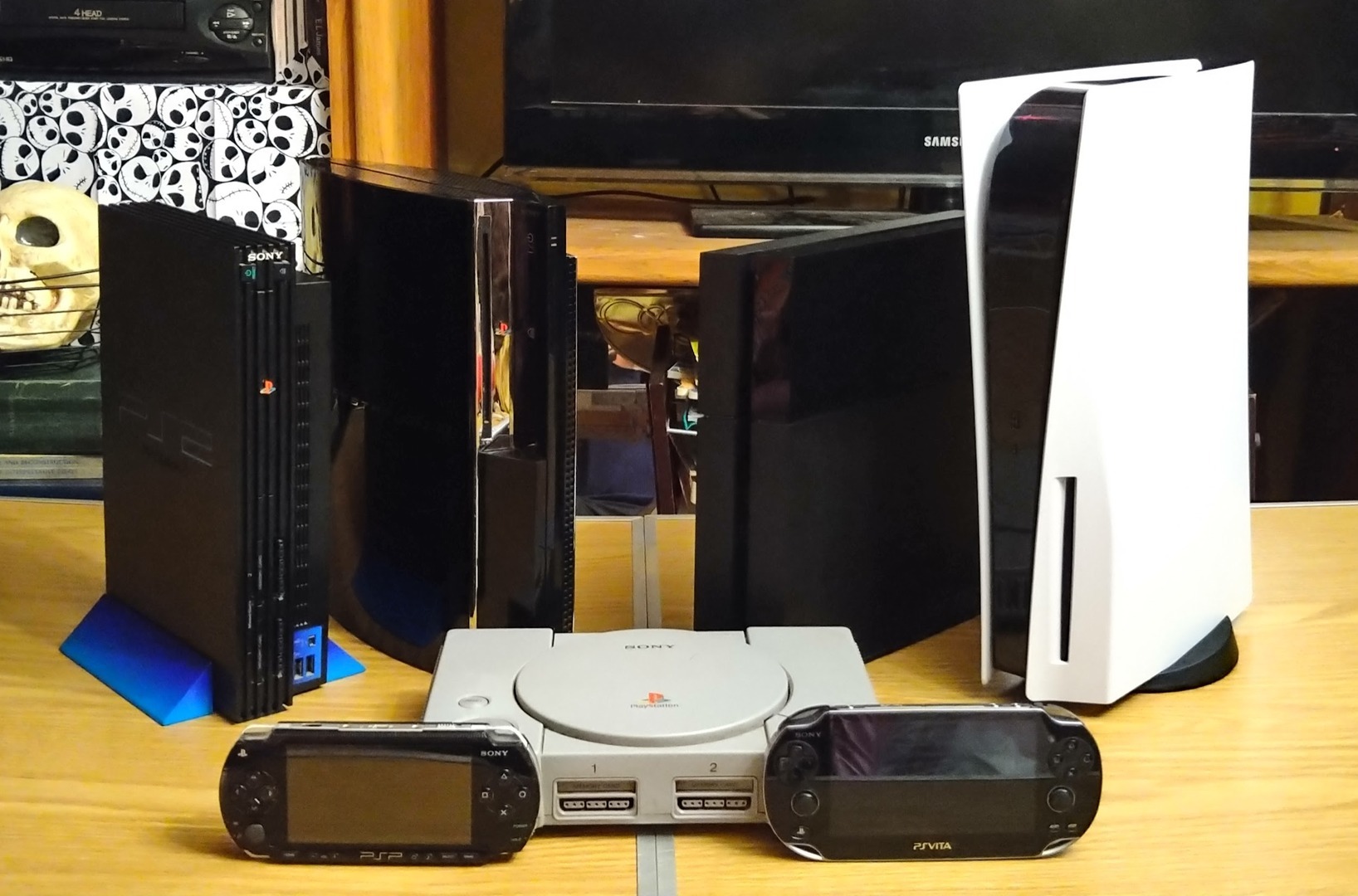 Nesiller Boyu PlayStation Konsol Ekosistemi ve Görüntü Girişleri – UrunVeri